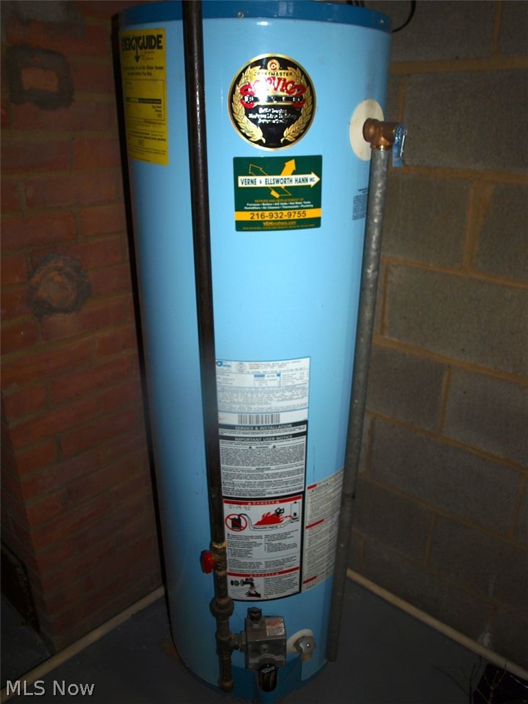 3919 Orchard Road Cleveland Heights, OH 44121 - Photo 16 of 35 Hot water tank