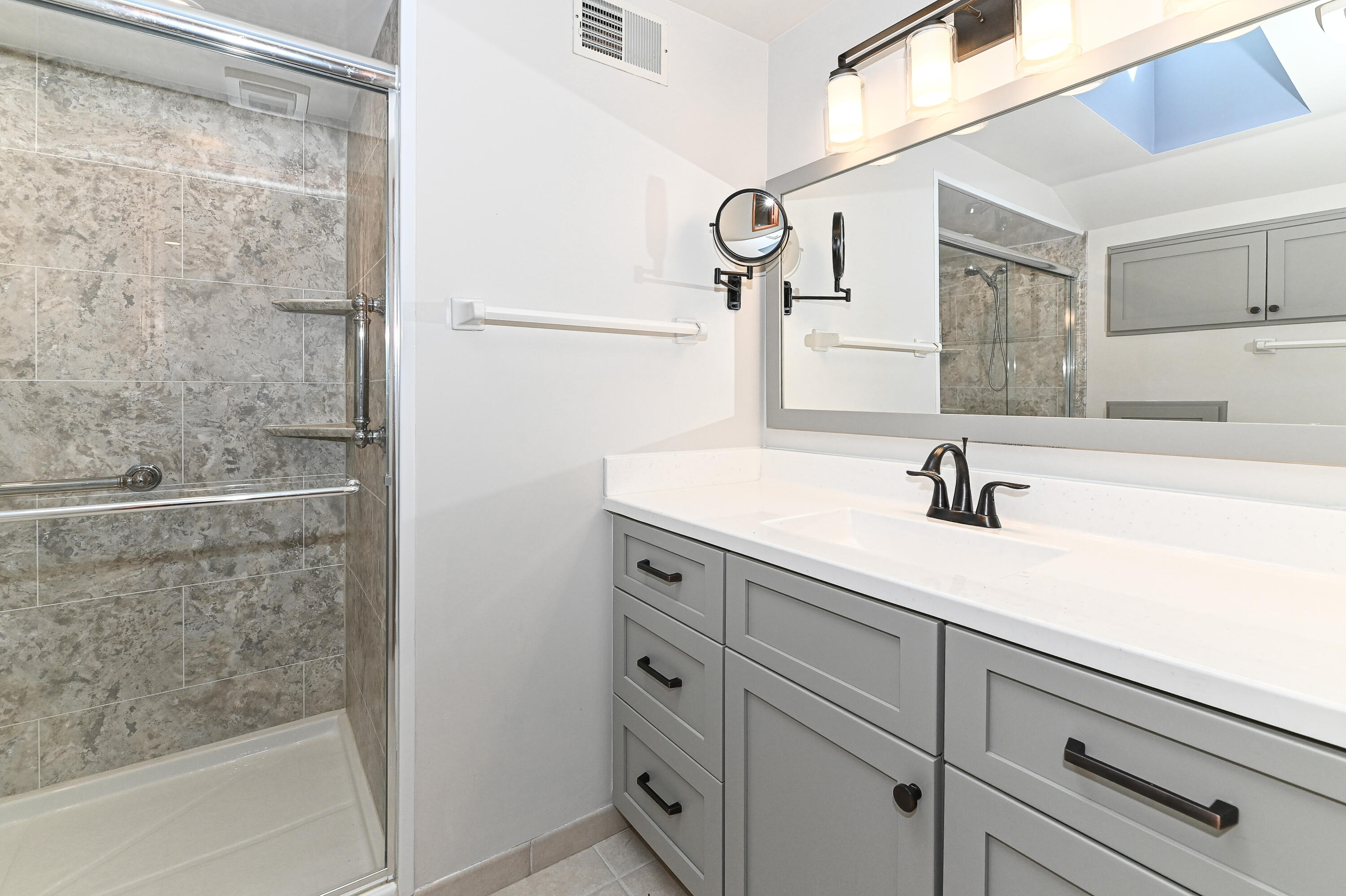 W3730 Scotch Bush Road Lafayette, WI 53121 - Photo 12 of 39 Primary Bath