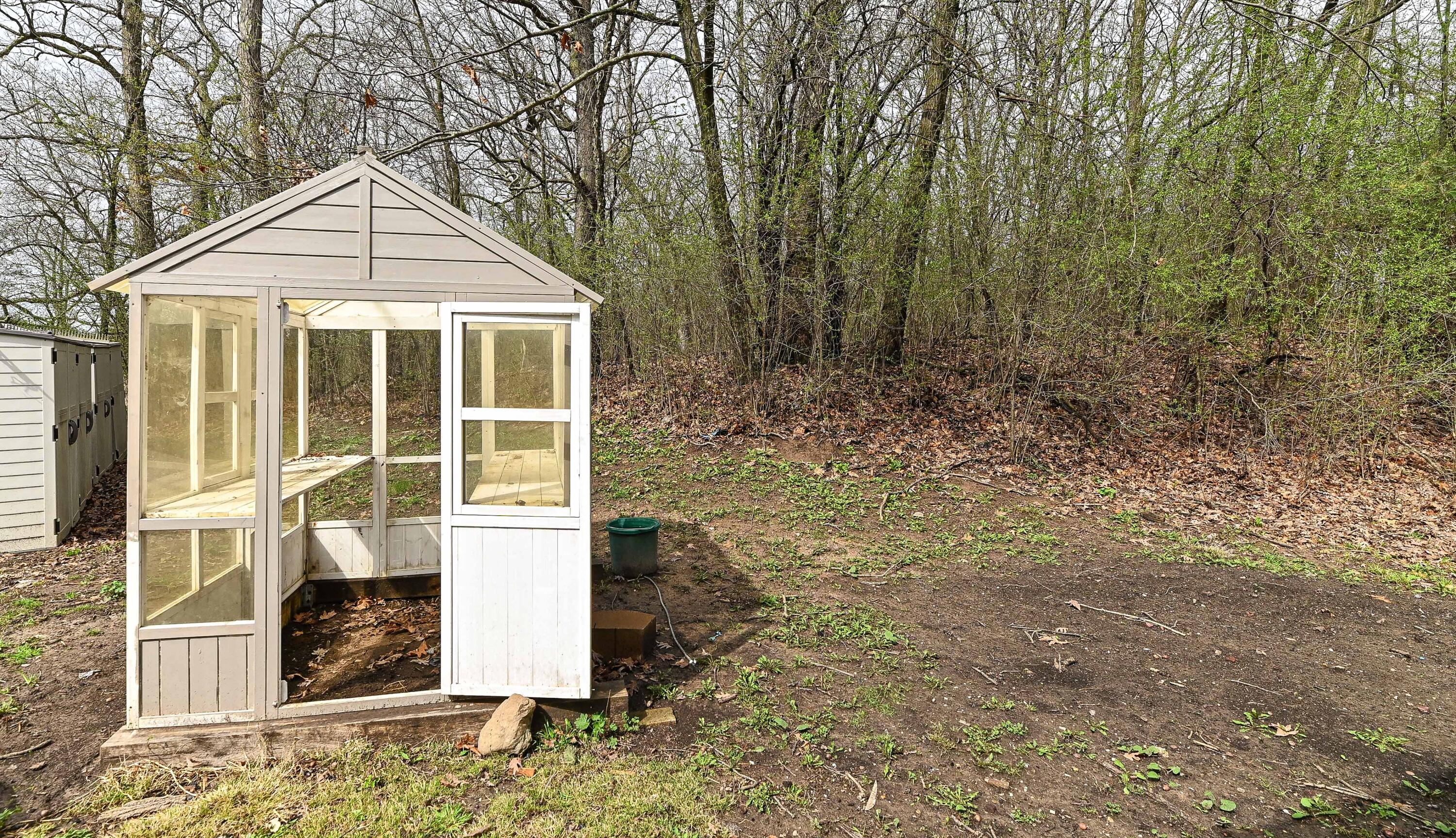 W3730 Scotch Bush Road Lafayette, WI 53121 - Photo 28 of 39 Greenhouse