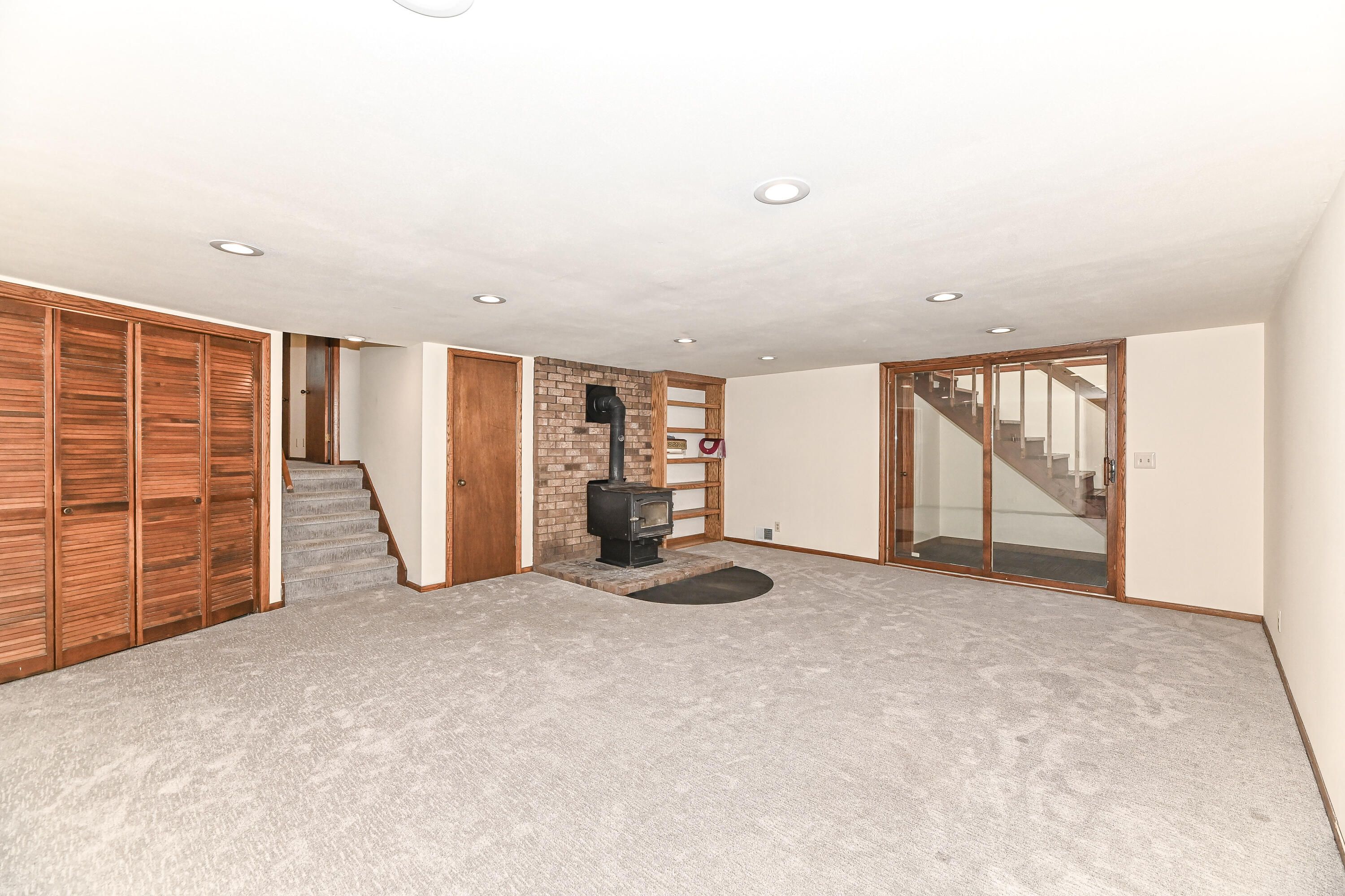 W3730 Scotch Bush Road Lafayette, WI 53121 - Photo 36 of 39 Lower Living