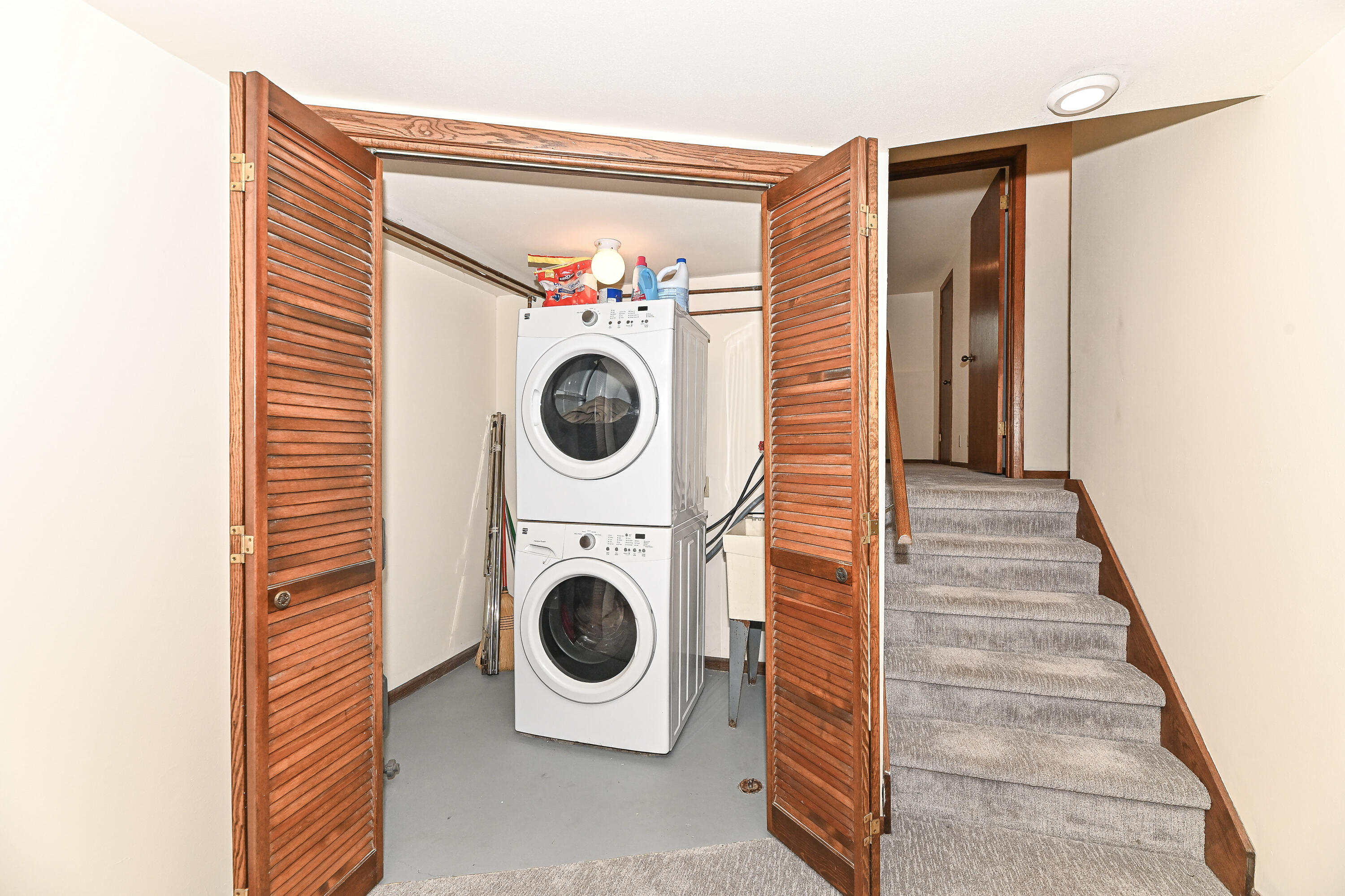 W3730 Scotch Bush Road Lafayette, WI 53121 - Photo 37 of 39 Laundry