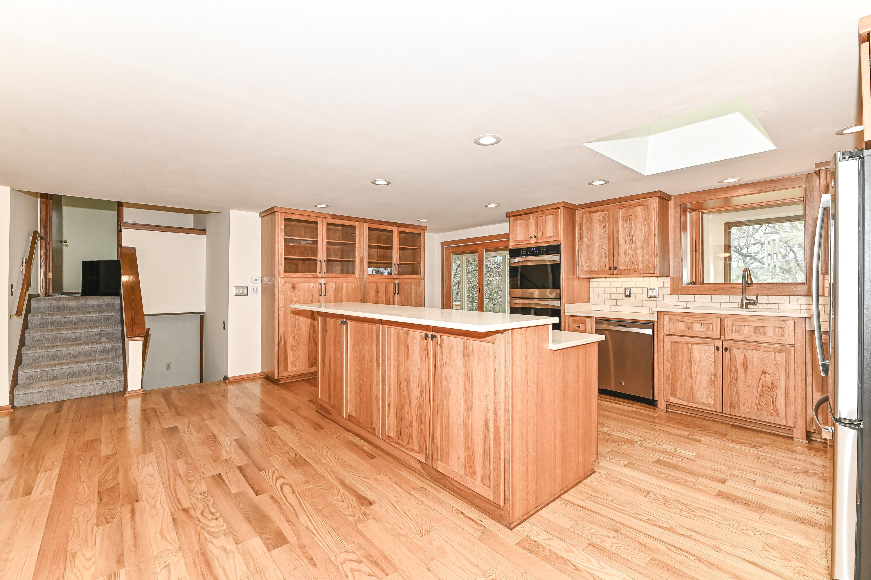 W3730 Scotch Bush Road Lafayette, WI 53121 - Photo 7 of 39 Kitchen steps up to Primary