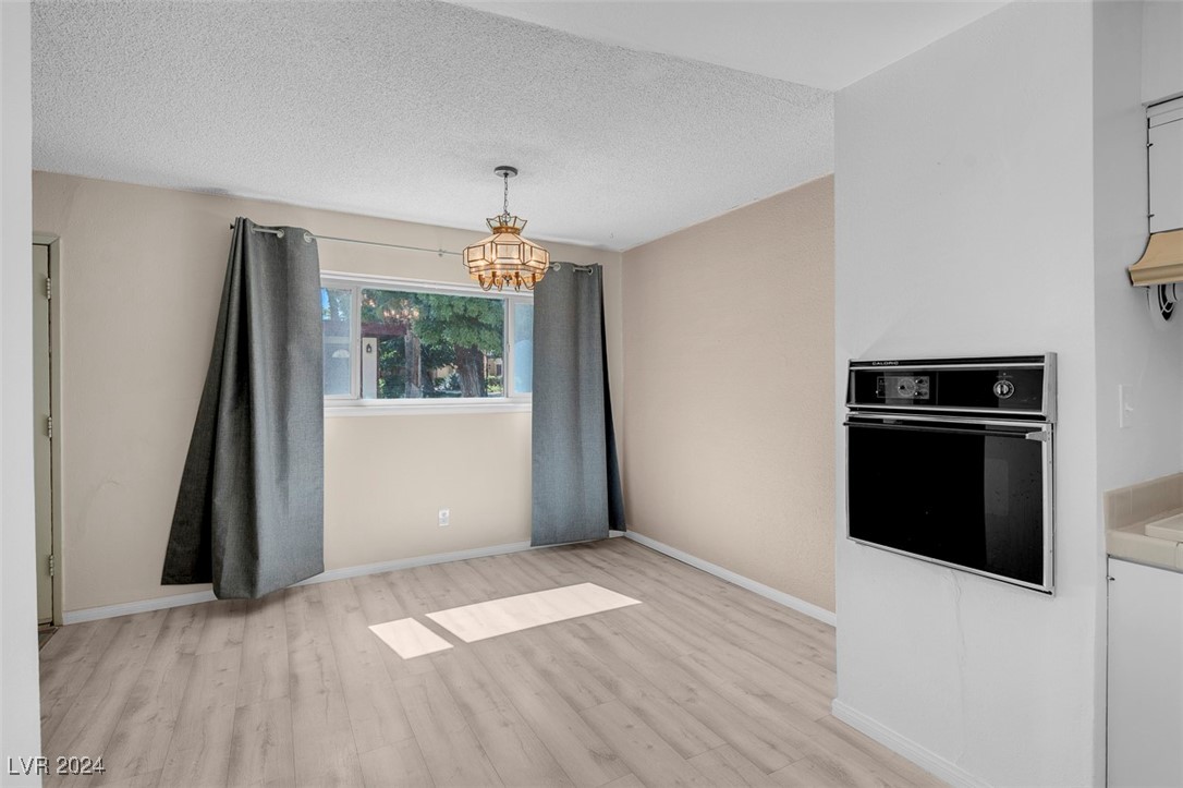 350 East Desert Inn Road, Unit D108 Las Vegas, NV 89109 - Photo 12 of 28 Gallery Image 12