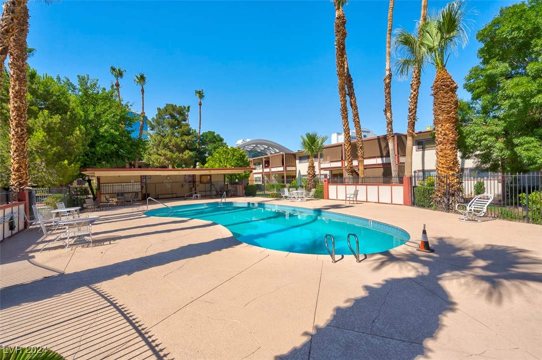 350 East Desert Inn Road, Unit D108 Las Vegas, NV 89109 - Photo 26 of 28 Gallery Image 26