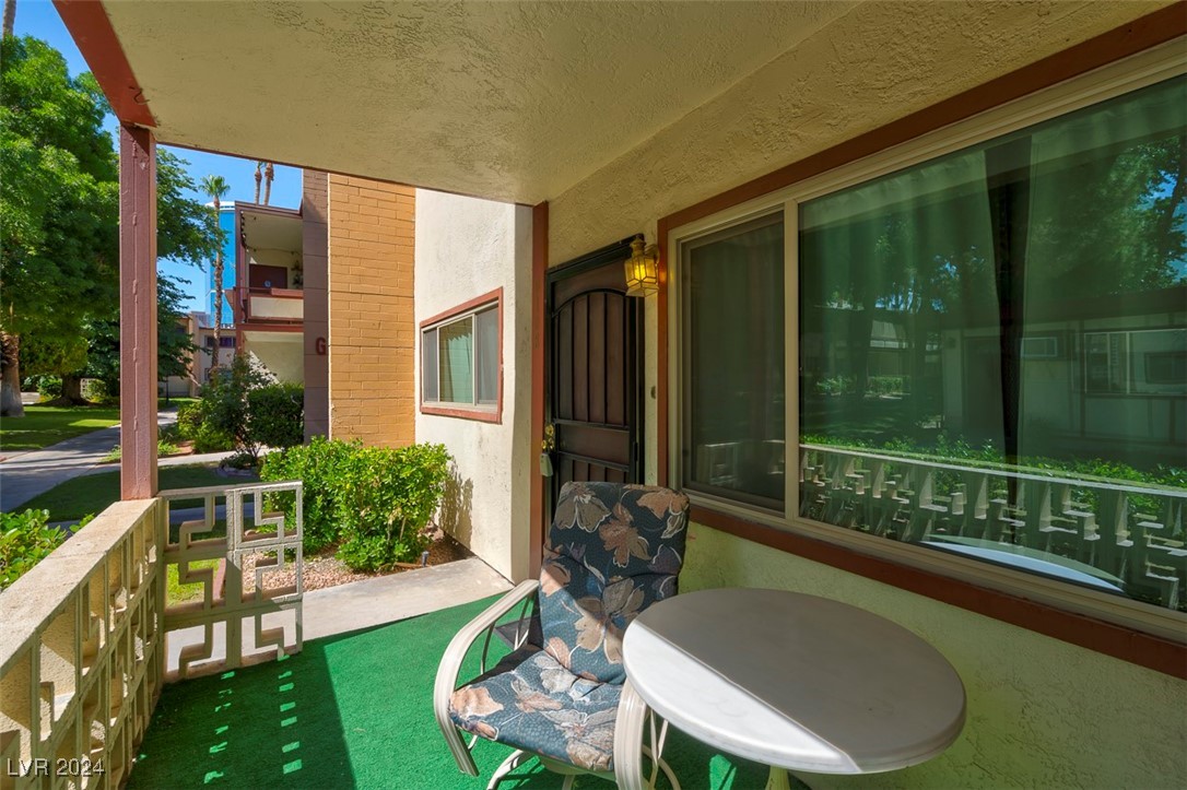 350 East Desert Inn Road, Unit D108 Las Vegas, NV 89109 - Photo 4 of 28 Gallery Image 4