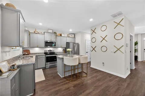 $425,000 | 1253 Richmond Court Southeast, Atlanta, GA 30354