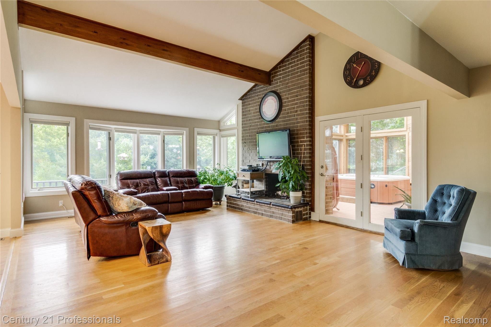1850 Orion Road Oakland, MI 48363 - Photo 8 of 47 Great Room