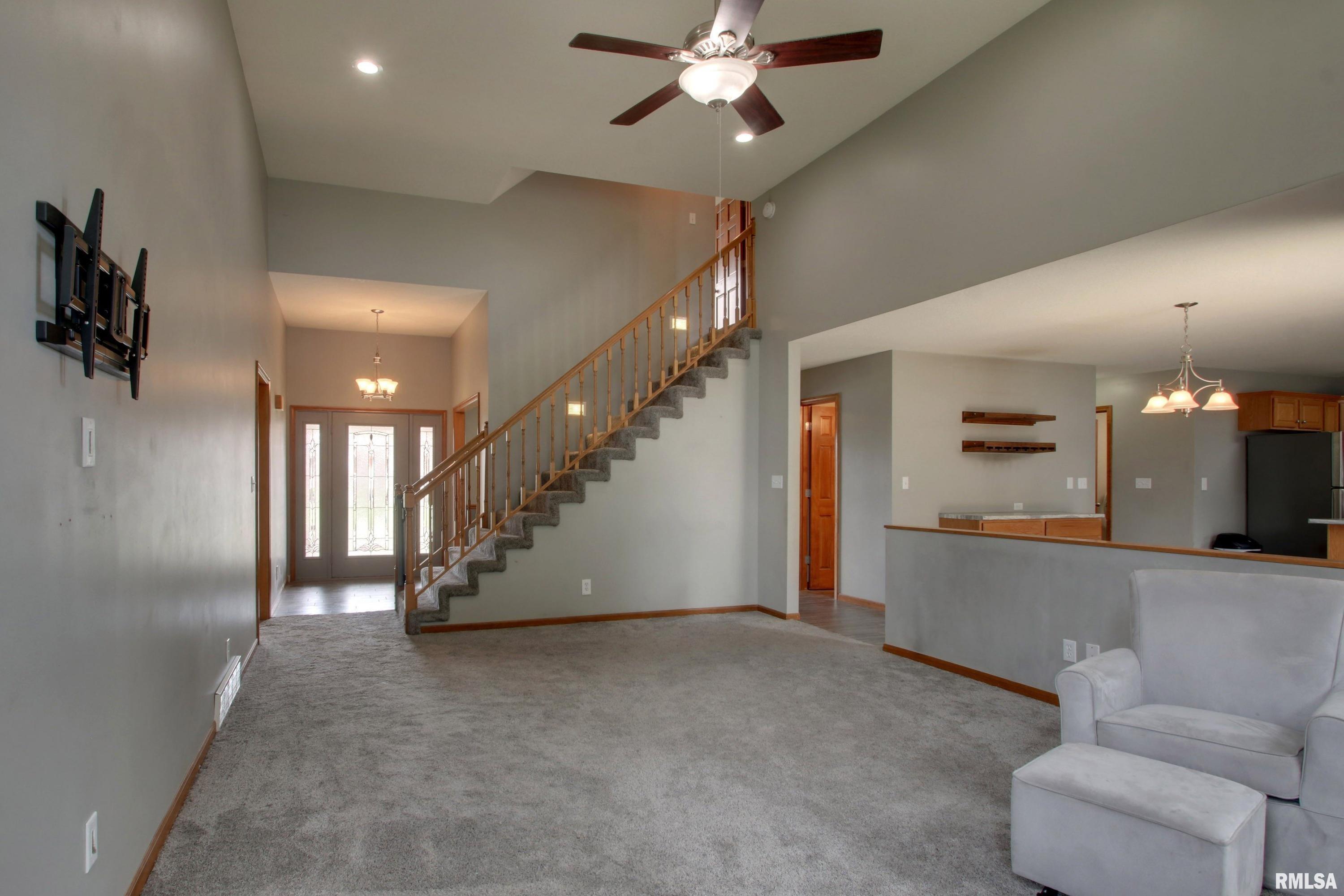 1300 Cadbury Ridge Quincy, IL 62305 - Photo 3 of 23