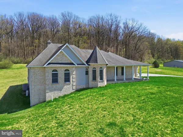 $1,000,000 | 5303 Stambaugh Road, Spring Grove, PA 17362