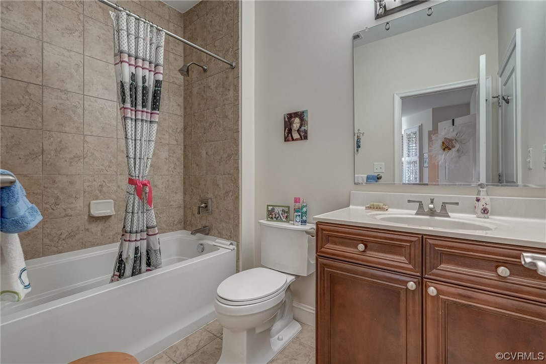 116 Cedar Works Row Richmond, VA 23231 - Photo 10 of 21 a bathroom with a sink a toilet and shower