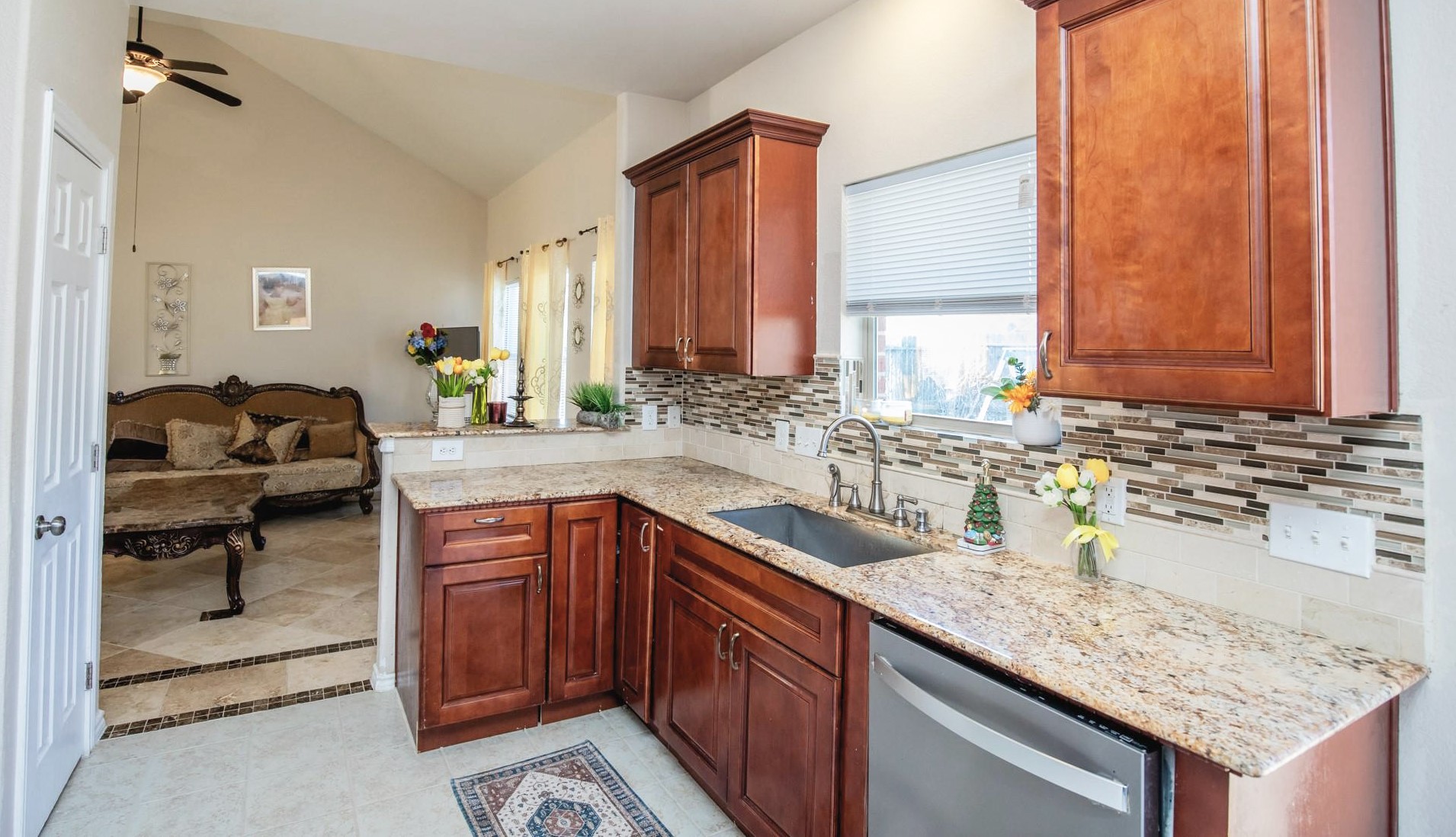 6718 Poplar Bend Lane Dickinson, TX 77539 - Photo 7 of 24