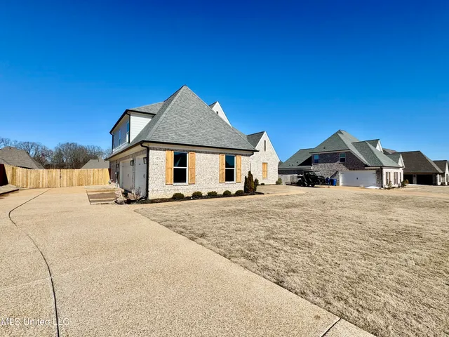 $509,900 | 4276 Brooke Drive, Nesbit, MS 38651