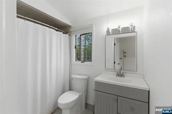 $4,900 | 126 Brookside Avenue, Cresskill, NJ 07626