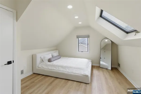 $4,900 | 126 Brookside Avenue, Cresskill, NJ 07626