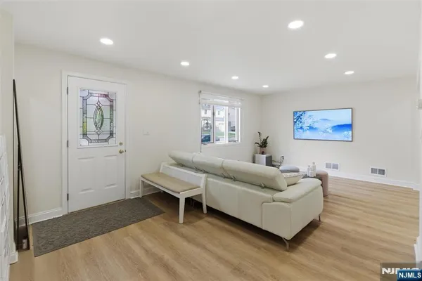 $4,900 | 126 Brookside Avenue, Cresskill, NJ 07626