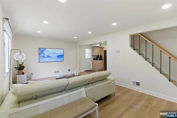 $4,900 | 126 Brookside Avenue, Cresskill, NJ 07626