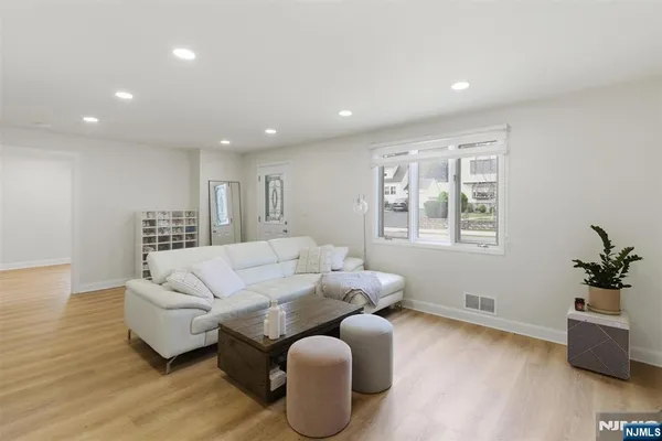 $4,900 | 126 Brookside Avenue, Cresskill, NJ 07626