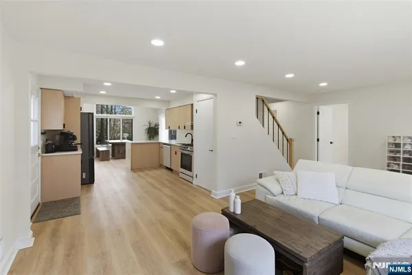 $4,900 | 126 Brookside Avenue, Cresskill, NJ 07626