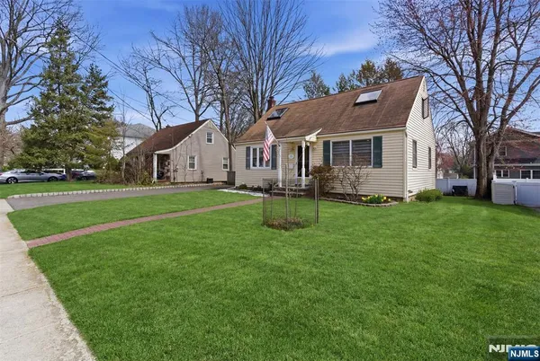 $4,900 | 126 Brookside Avenue, Cresskill, NJ 07626