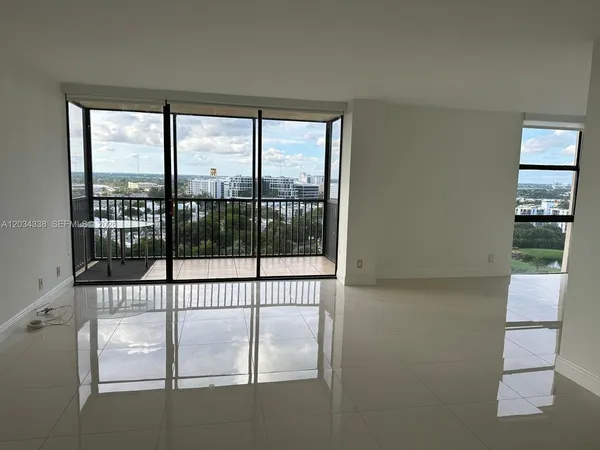 $2,500 | Aventura, Aventura, FL 33180