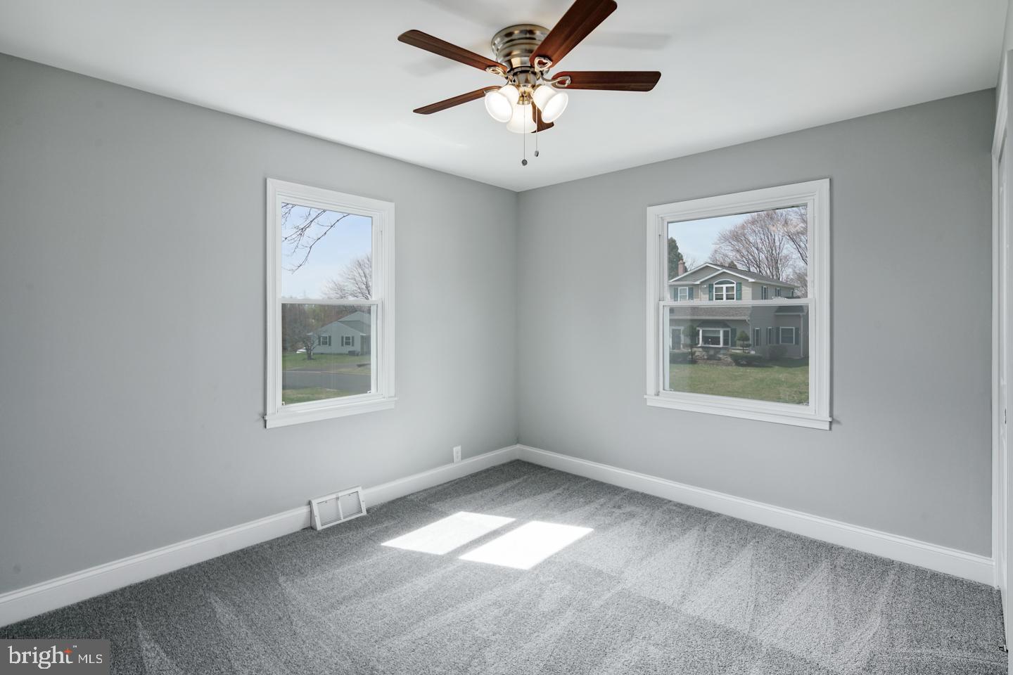 219 Harding Road Southampton, PA 18966 - Photo 14 of 26 Gallery Image 14