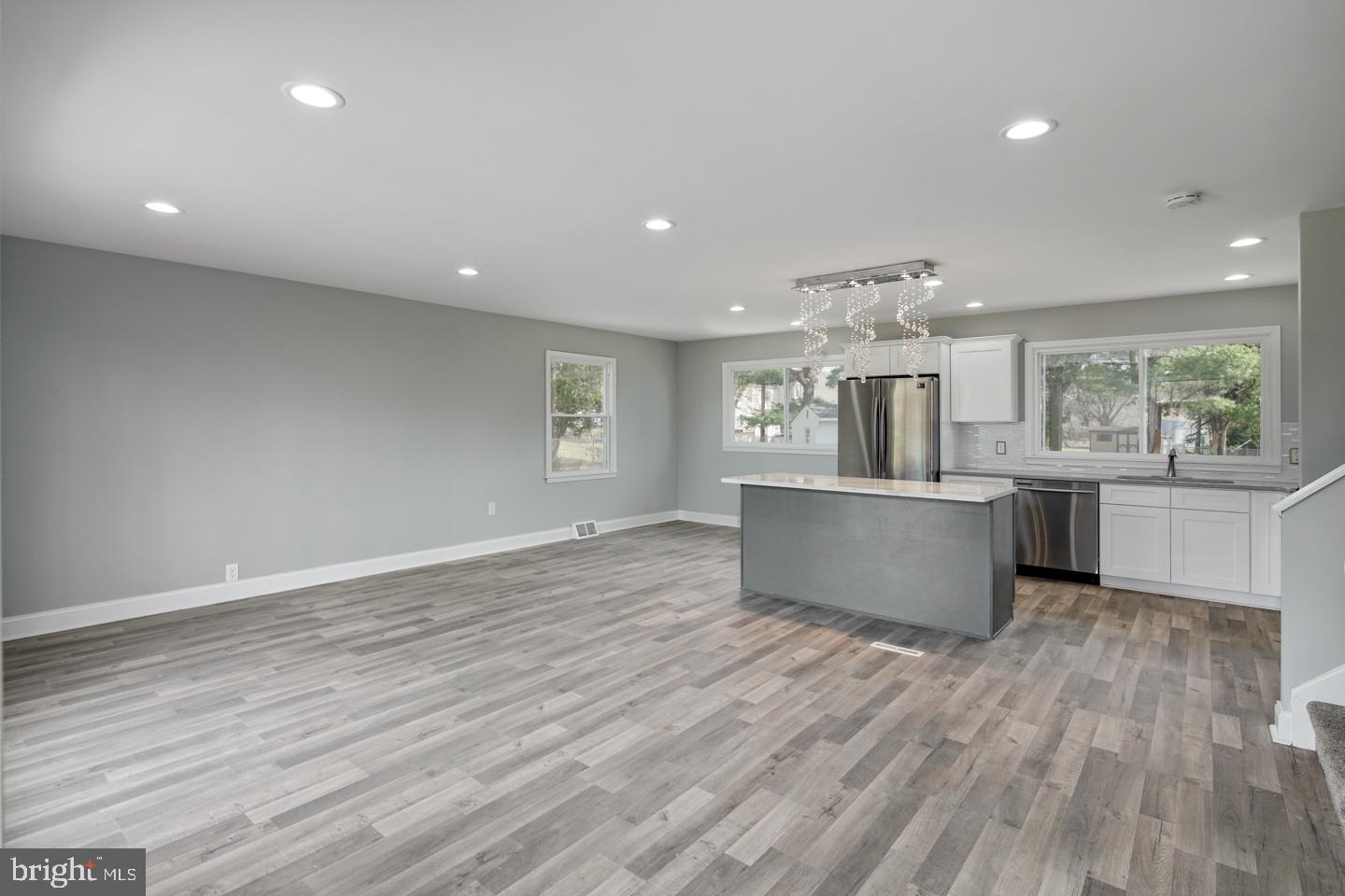 219 Harding Road Southampton, PA 18966 - Photo 6 of 26 Gallery Image 6