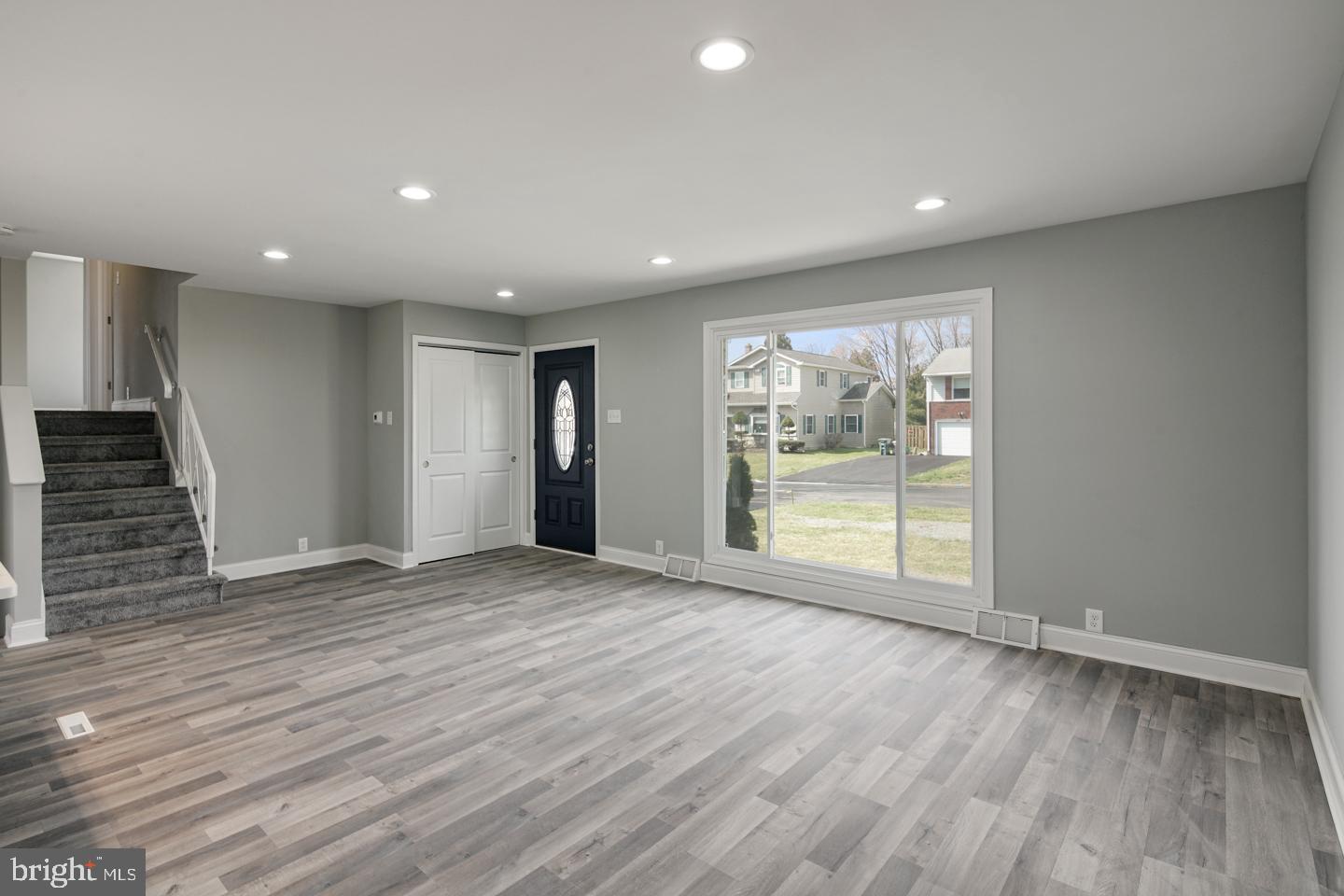 219 Harding Road Southampton, PA 18966 - Photo 8 of 26 Gallery Image 8