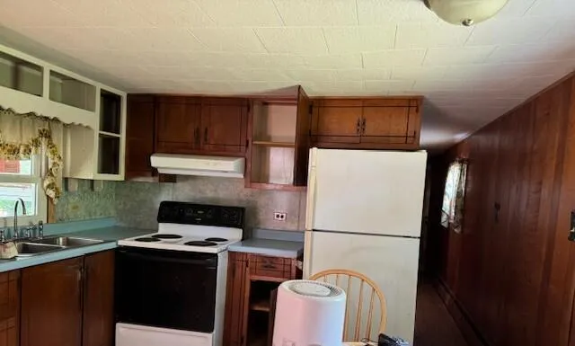 $89,000 | 9 Oak Street, Jay, ME 04239