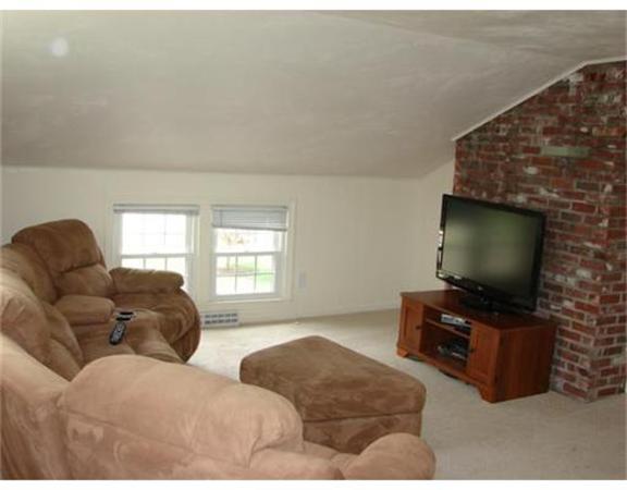 1 Island Road Franklin, MA 02038 - Photo 8 of 11 Gallery Image 8