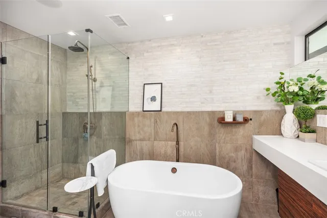 $3,250,000 | 2870 Zell Drive, Laguna Beach, CA 92651