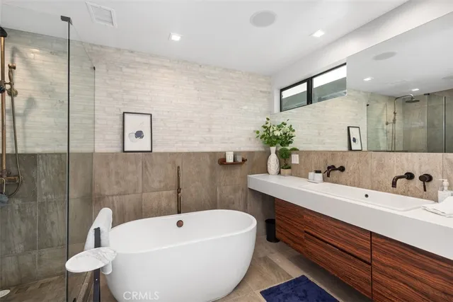 $3,250,000 | 2870 Zell Drive, Laguna Beach, CA 92651