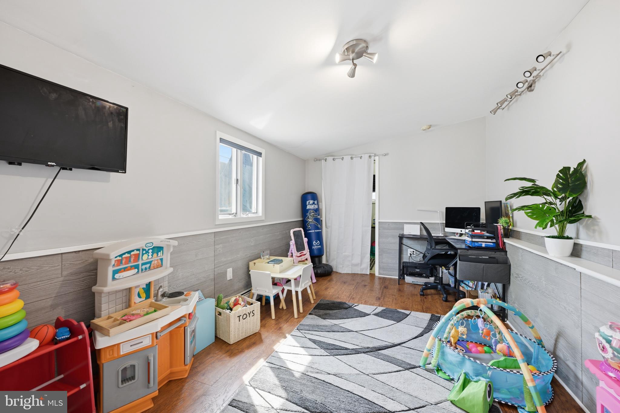 80 Quarry Road Levittown, PA 19057 - Photo 12 of 26