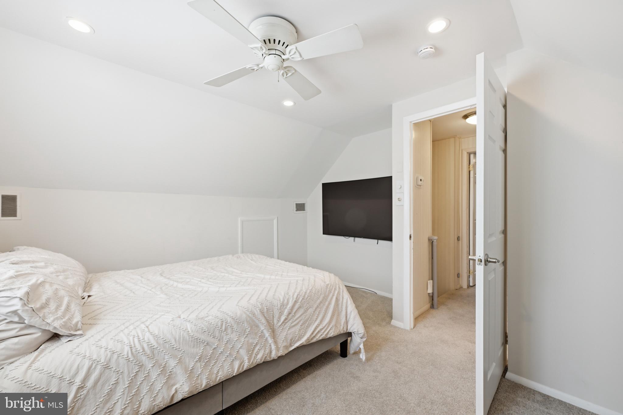 80 Quarry Road Levittown, PA 19057 - Photo 20 of 26