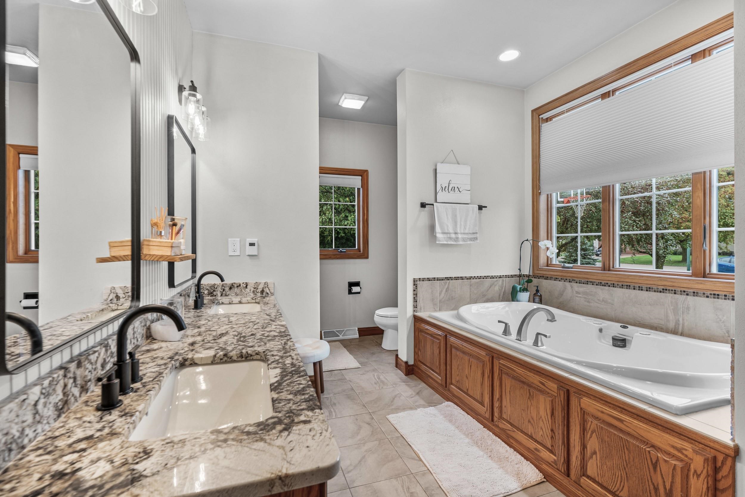 4469 Fieldwood Lane Appleton, WI 54913 - Photo 17 of 57 Gallery Image 17