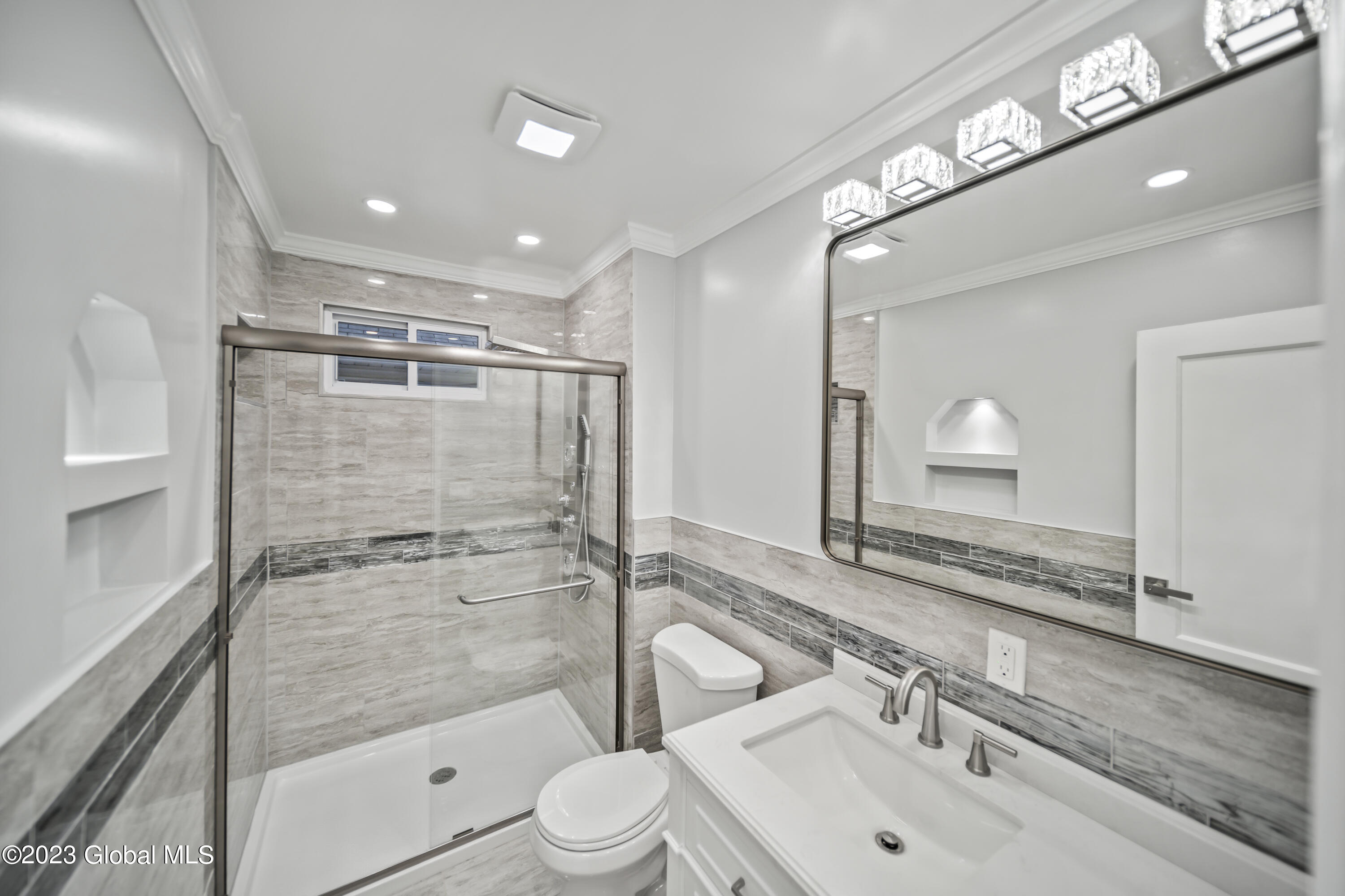 1542 Rutgers Street Schenectady, NY 12303 - Photo 12 of 32 DSC01935