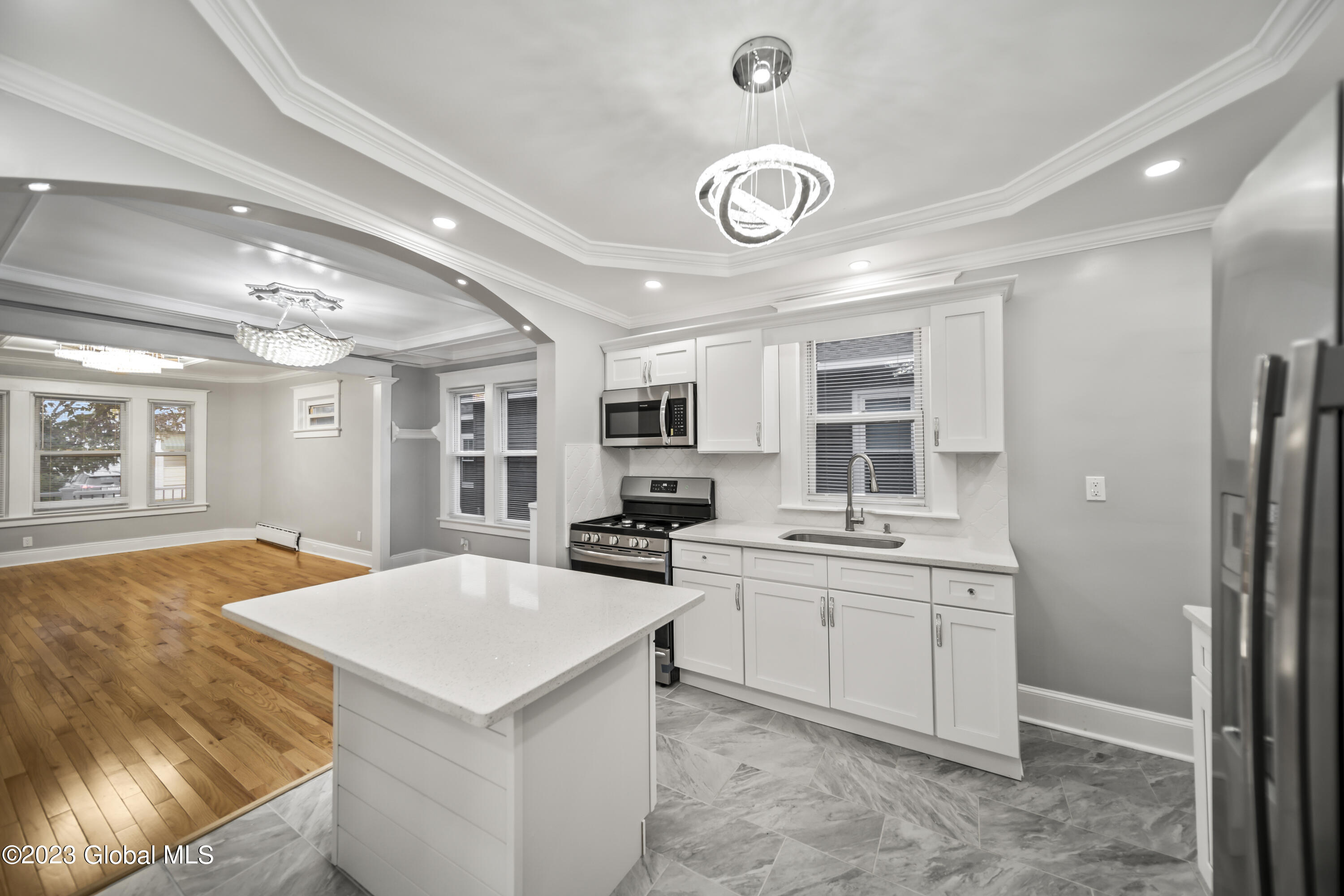 1542 Rutgers Street Schenectady, NY 12303 - Photo 3 of 32 DSC01926