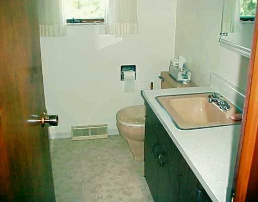 32 Shannon Road Monongahela, PA 15063 - Photo 7 of 8 Master Bath/Spa.