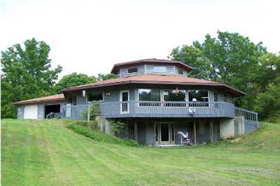 1602 East State Road Hastings, MI 49058 - Photo 1 of 13 Primary Photo