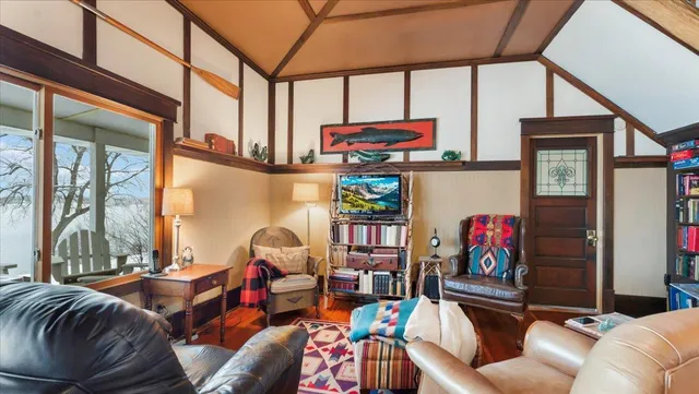 $789,900 | 1007 Van Dyke Road Northwest, Alexandria, MN 56308