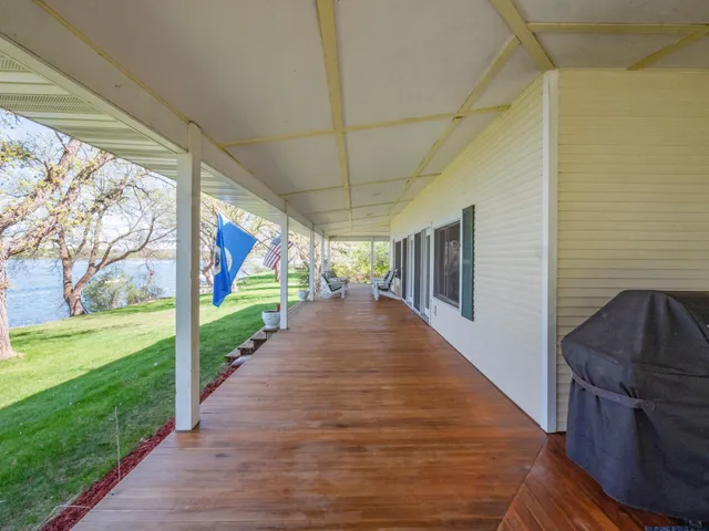 $789,900 | 1007 Van Dyke Road Northwest, Alexandria, MN 56308