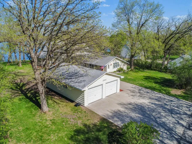 $789,900 | 1007 Van Dyke Road Northwest, Alexandria, MN 56308