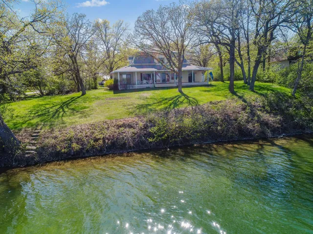 $789,900 | 1007 Van Dyke Road Northwest, Alexandria, MN 56308