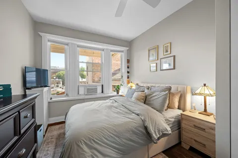 $425,000 | 609 West Wellington Avenue, Unit 3D, Chicago, IL 60657