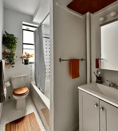 $495,000 | 16 Magaw Place, Unit 44C | Hudson Heights