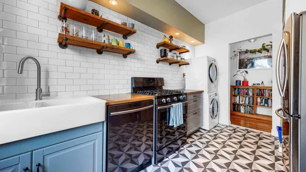 $495,000 | 16 Magaw Place, Unit 44C | Hudson Heights