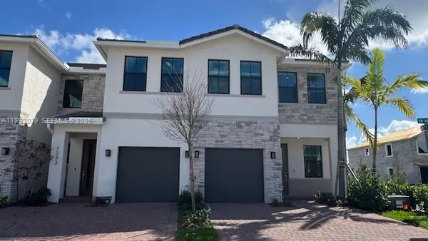 $4,200 | Davie, Davie, FL 33314