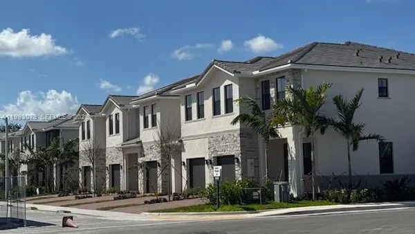 $4,200 | Davie, Davie, FL 33314