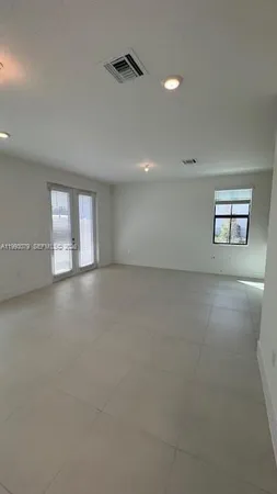 $4,200 | Davie, Davie, FL 33314