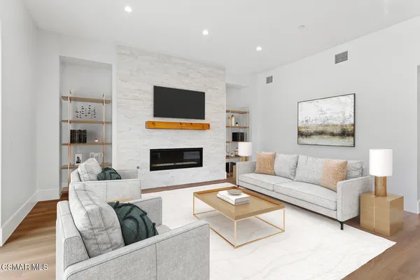 $9,500 | 295 Toyon Court, Thousand Oaks, CA 91362