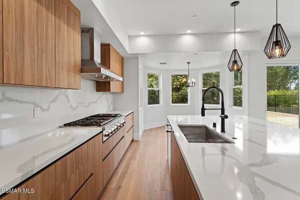 $9,500 | 295 Toyon Court, Thousand Oaks, CA 91362